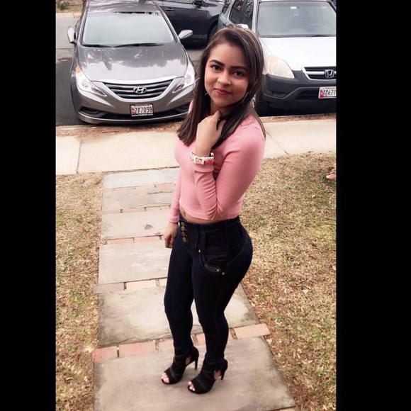 Meet your Posher, Kathy - Picture 1 of 1